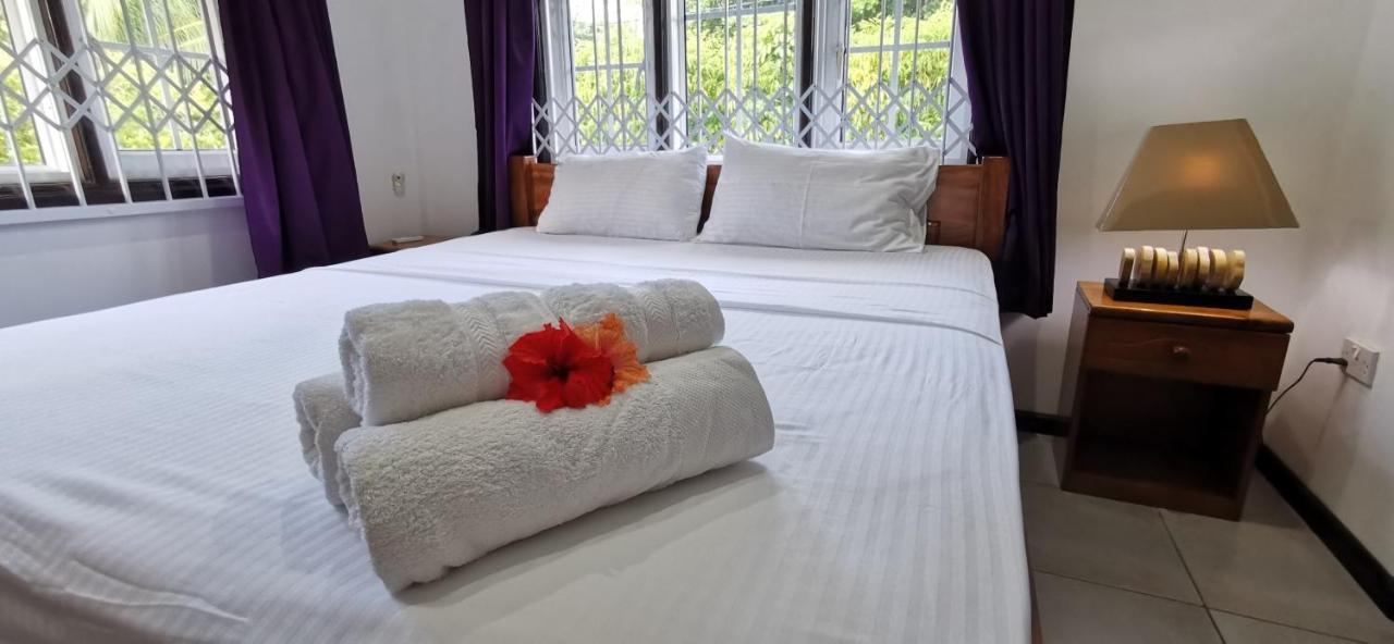 Chez Marva Grande Villa Corossol 3 A 12 Personnes La Digue Exteriör bild